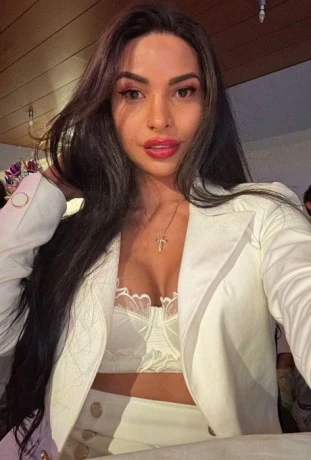 Karol Dias — 13 / 14