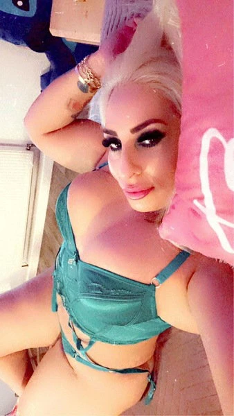 Kataleya Heisse Und Hingebungsvolle Liebe — 10 / 15