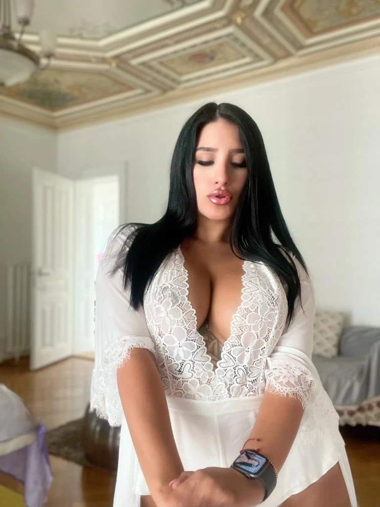 Erotische Massage By Saphir In Zuerich City — 3 / 5