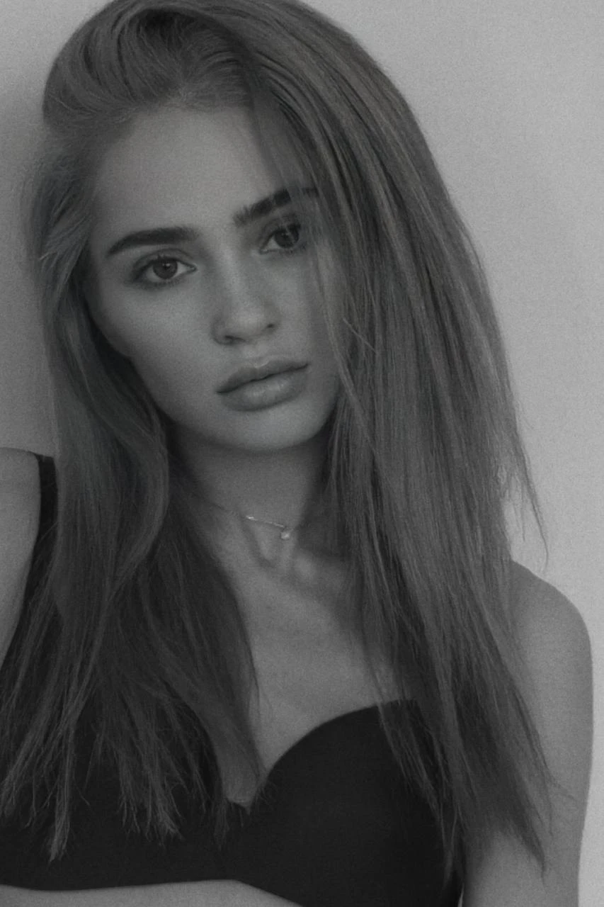 Karina, Escort, Paris