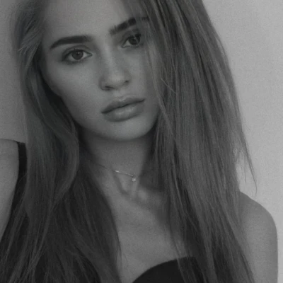 Karina, Escort, Paris