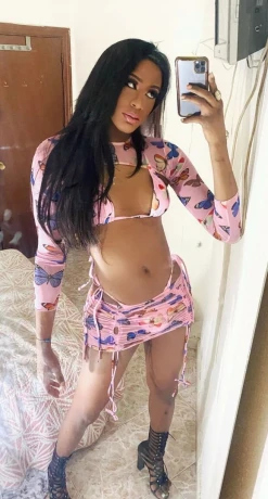 Dayana Mendoza — 3 / 12