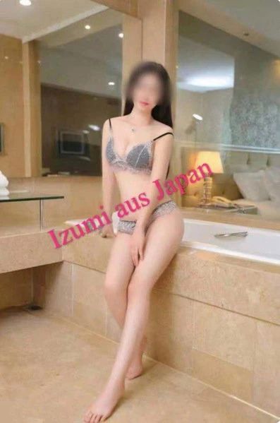 Izumi aus Japan — 2 / 3