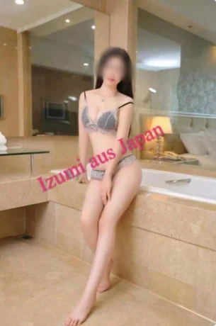 Izumi aus Japan — 2 / 3