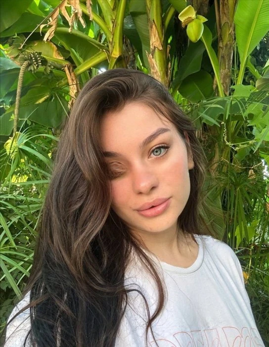 Sandra — 3 / 4