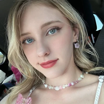 Liora, Escort, Lubz