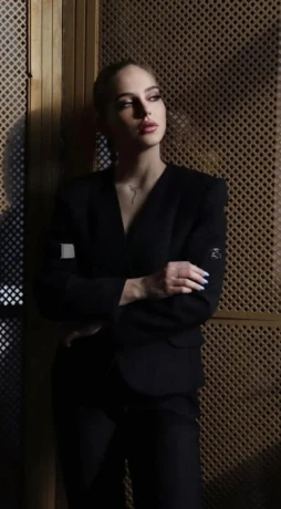 Alexandra — 11 / 14