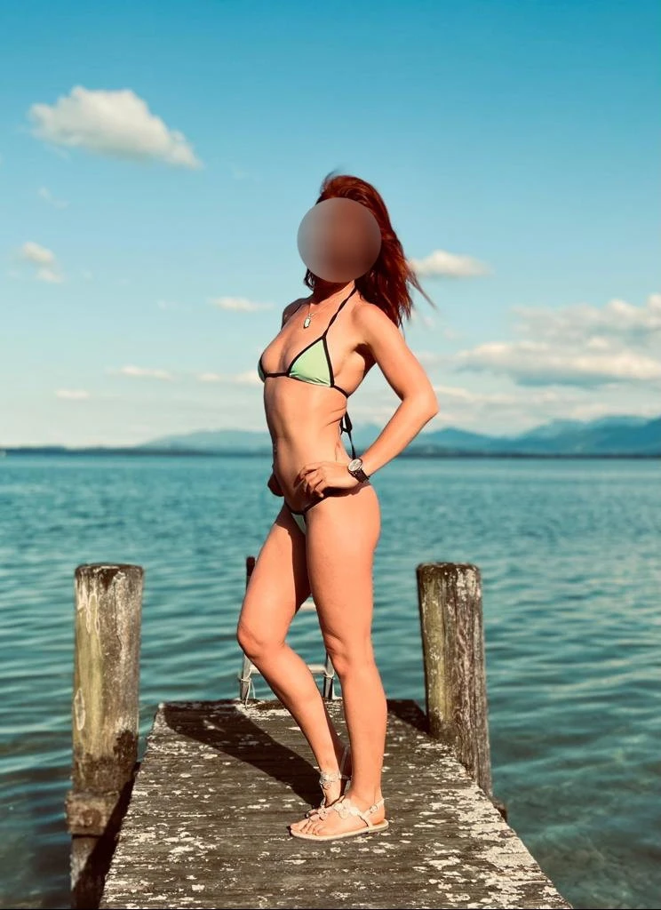 Victoria 14, Escort, Koln