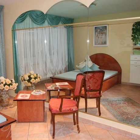 Michaela Freundinnen Ambiente — 4 / 15