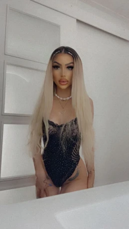 Gallen Anna Geile Titten Und Ein Knackarsch Aktion — 2 / 3