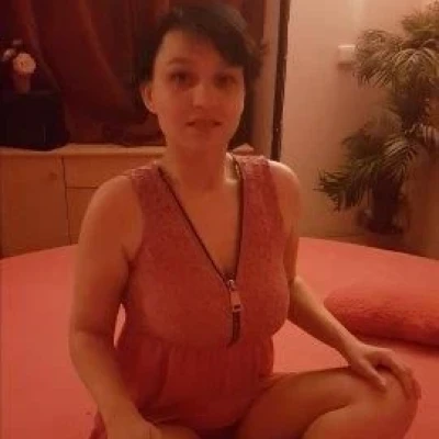 Monička, Escort, Prague