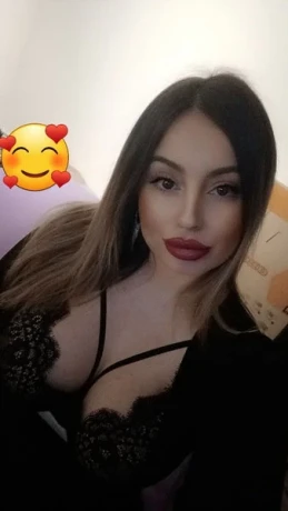 Selena - Party Girl (18+) — 7 / 11