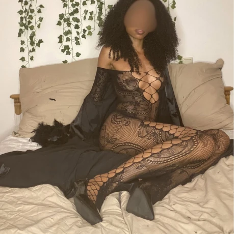 Lilith_Brasil — 4 / 5