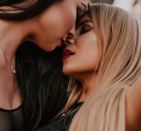 Tamlyn & Adair "duo with girl" — 3 / 5