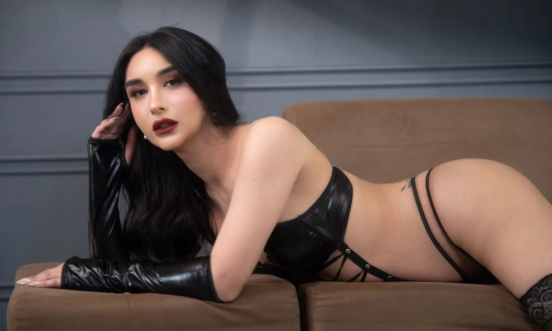 Alexandra Gomez — 5 / 12