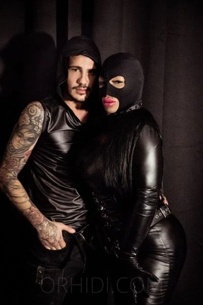 Domina Vicky — 15 / 24