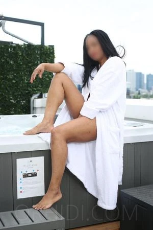 Isabel - Era Massage Studio — 4 / 5