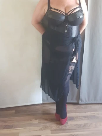 Lady Andalea — 3 / 4