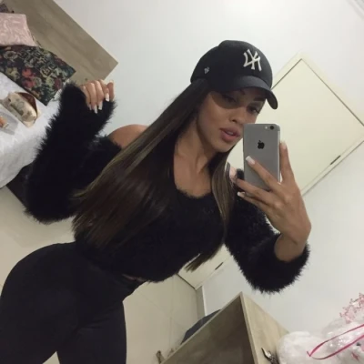 Regina, Escort, Singapore