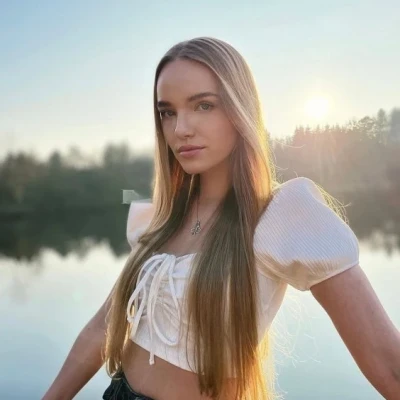 Zerin, Escort, Paris