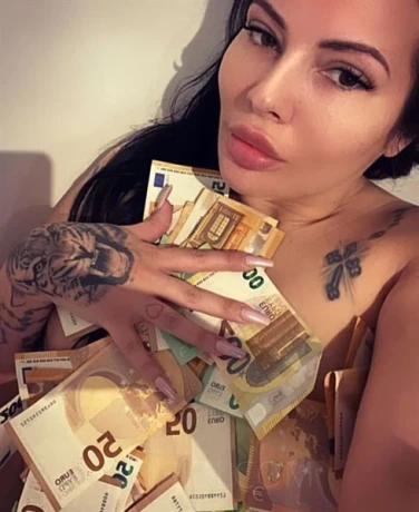 Herrin Lexy Fetisch Bizzar Domina — 14 / 18