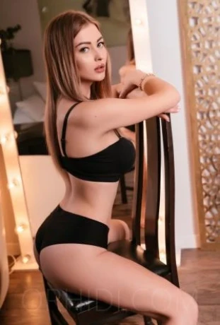 Alina — 1 / 8