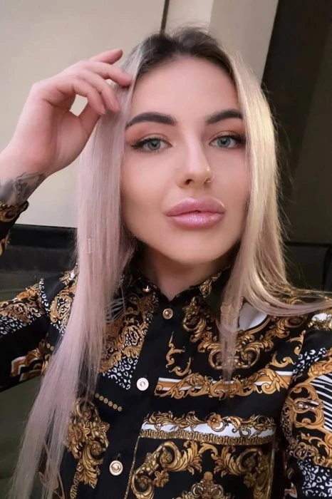 Sasha — 5 / 7