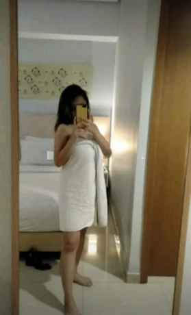 Arabela Claudy — 1 / 5