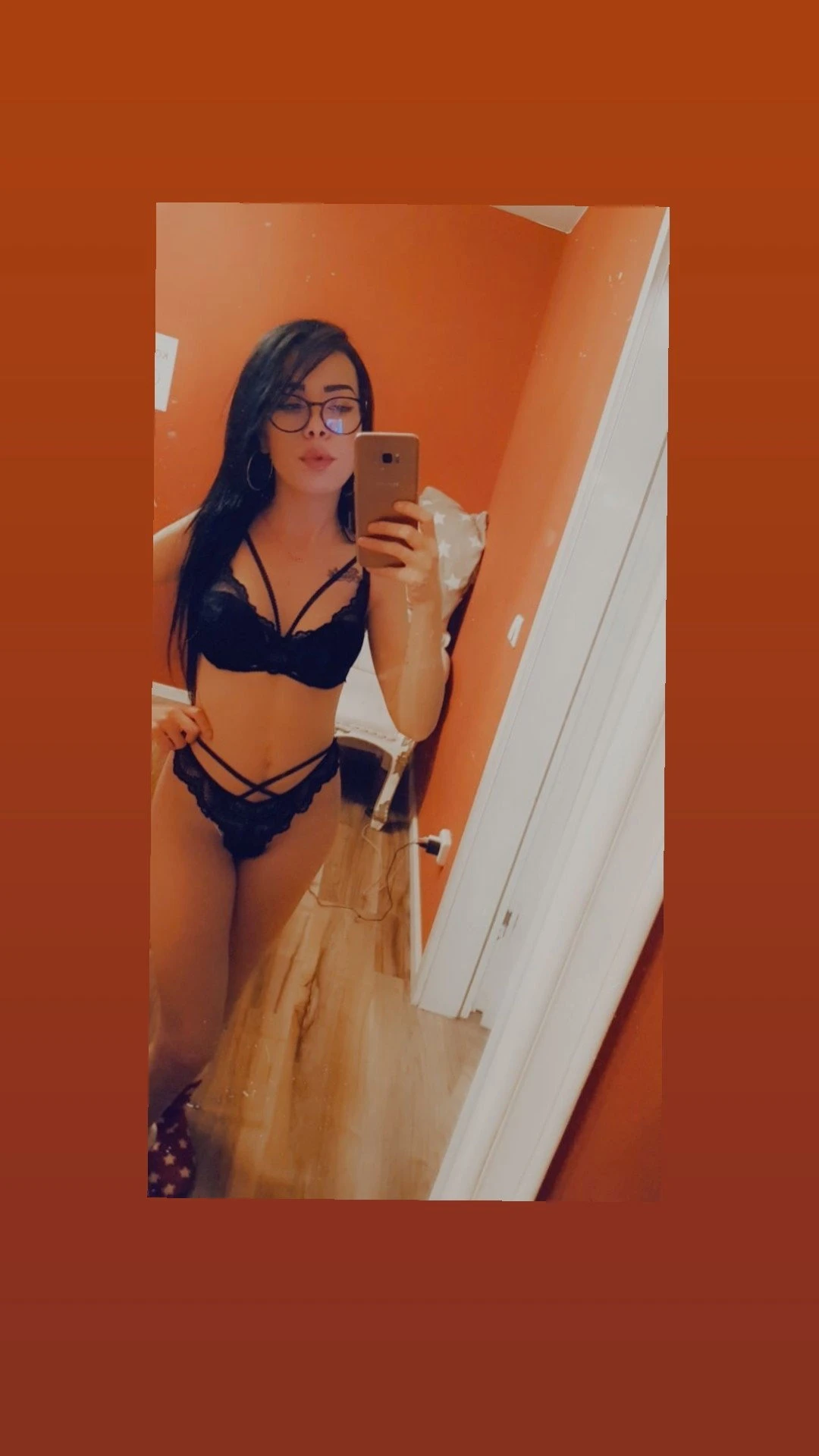 Hot Inna — 2 / 3