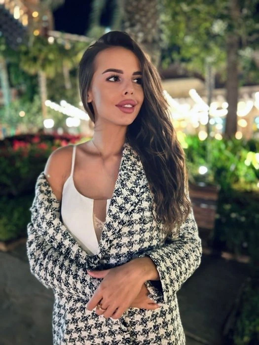 Olivia — 9 / 11