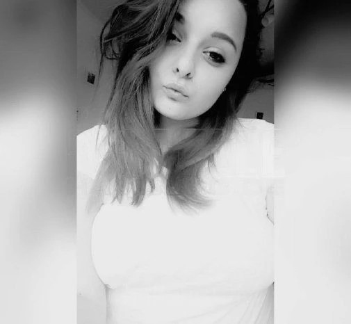 Vanessa — 2 / 4
