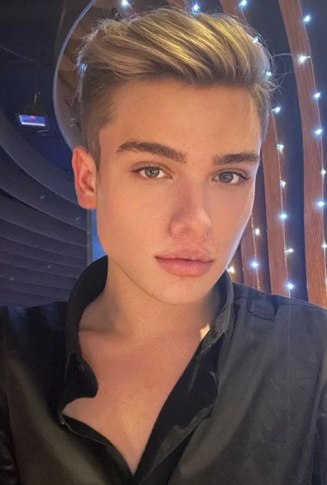 Christian — 5 / 6