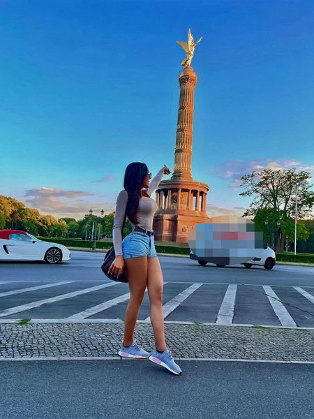 Frantesca Mazzoni — 3 / 20