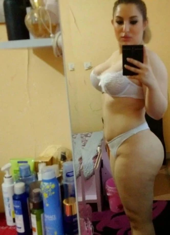 Queen sara — 1 / 3