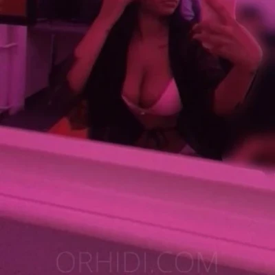 Lola, Escort, Andernach