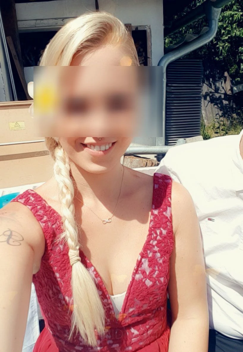 Wiener girl amelie — 2 / 3