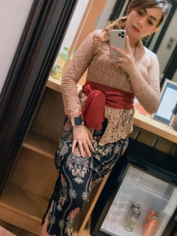 Maureen Alika — 5 / 6