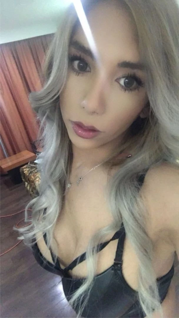 Human Barbie — 6 / 12