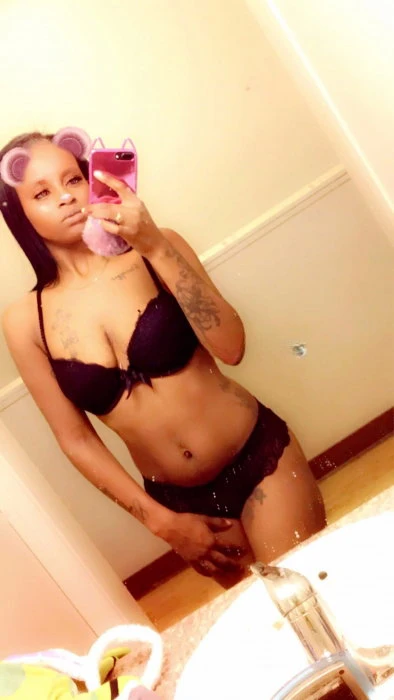 Babydollfendi24 — 2 / 3