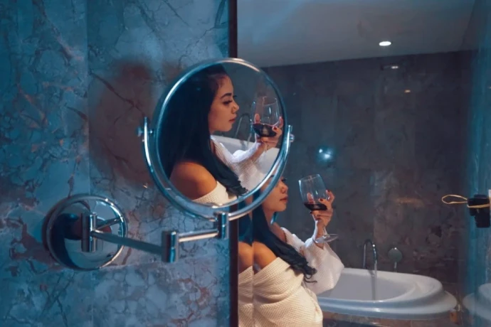 Veronica Deby — 2 / 4