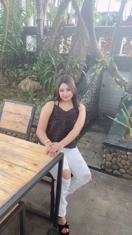 Monicasari — 7 / 8