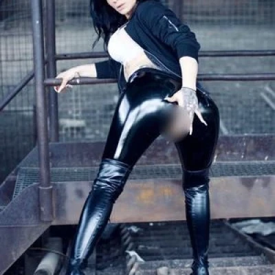 Hümeyra Ophelia - Pornostar, Escort, Duisburg