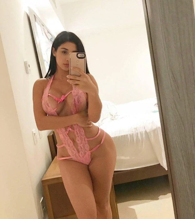Serena, Escort, Muscat