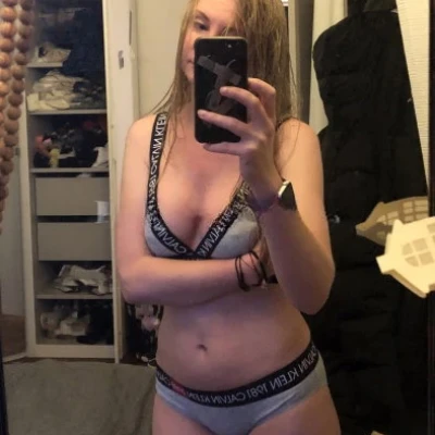 Monica, Escort, Neuilly-sur-Seine