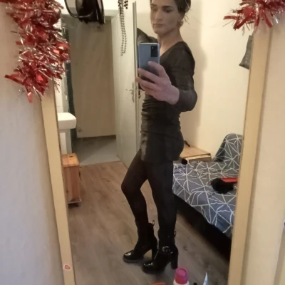 Feriq21, Escort, Stuttgart