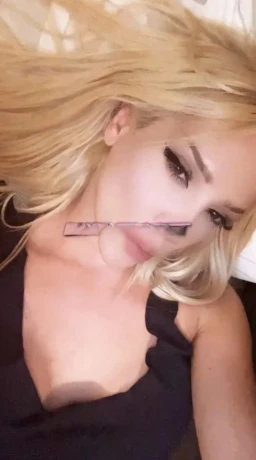 Kylie Carmen — 10 / 12