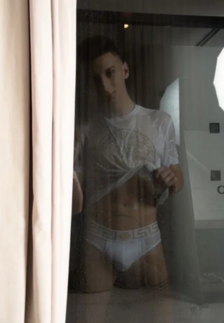 New Boy In Saint Louis Basel — 3 / 4