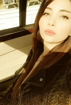 Arab Girl Yara — 6 / 11