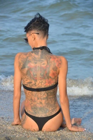 TATTOO - GIRL RIANNA 25J. 100% ORIGINAL — 1 / 4