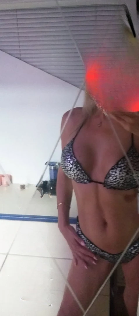 Naniy, Escort, Luzern